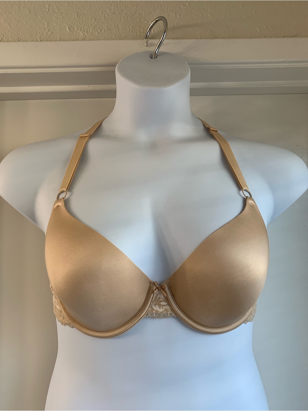 INC International Concepts Nude Halter with Lace Trim 40D